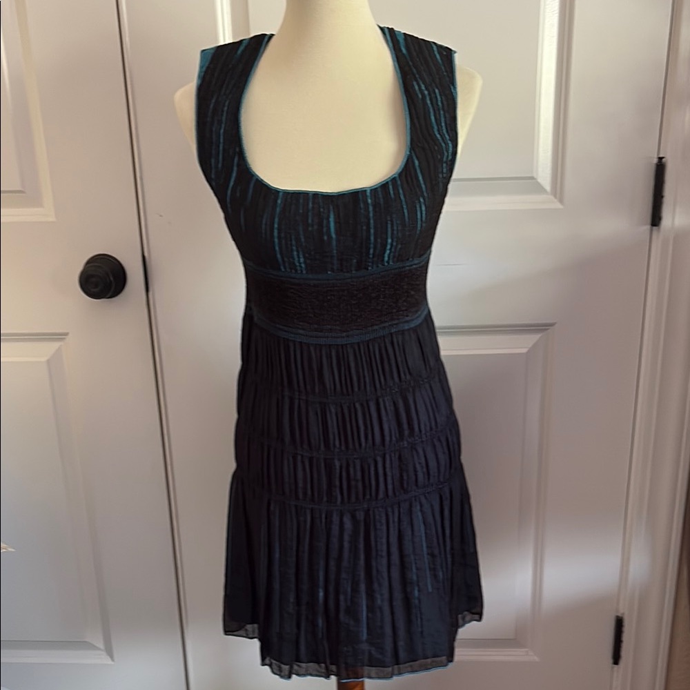 NWT Studio M Turquoise and Black plisse Dress in XS size